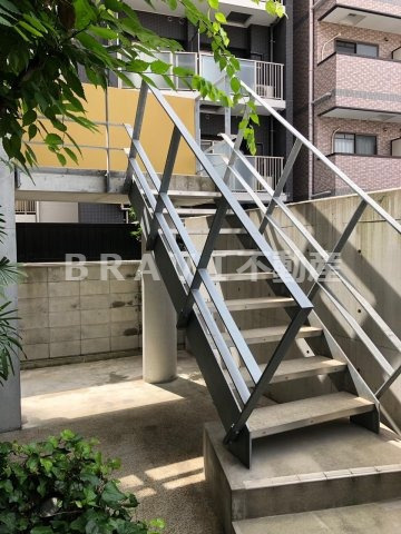 ヴィテロ緑橋　BRAVI不動産のその他共用部分|【ヴィテロ緑橋】非常階段