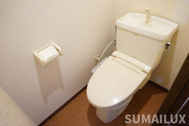 熊本市東区戸島１丁目の賃貸マンションのトイレ