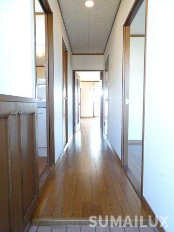 熊本市東区戸島１丁目の賃貸マンションの玄関