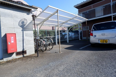 【その他共用部分】 | アンビション若松Ａ棟 | 屋根付きの自転車置き場がうれしい♪