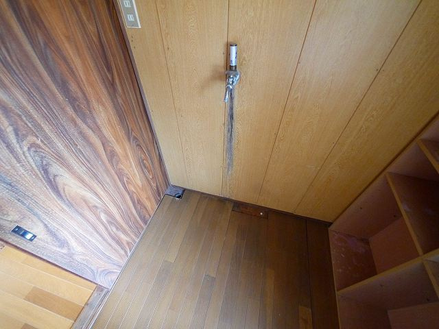 福井貸家の設備|嬉しい室内洗濯機置き場がございます。