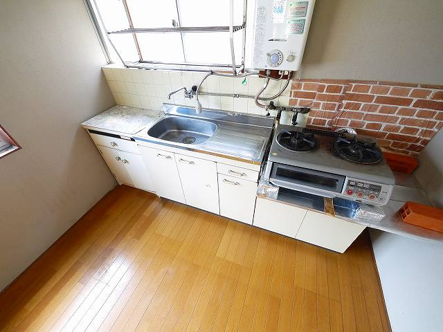 福井貸家のキッチン|きれいなキッチンです