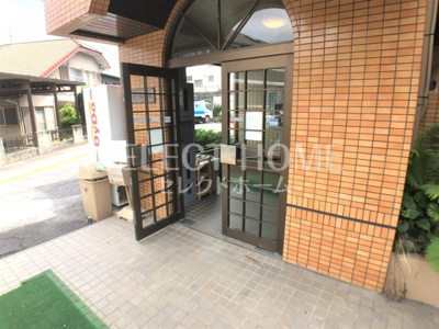 【エントランス】 | エミール中町 | 毎日通るエントランスはこのようになっています