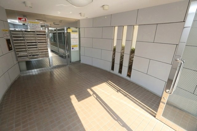 【エントランス】 | 日の出プラザ