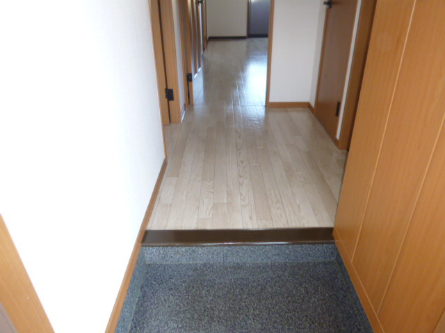 グーズベリー・アイの玄関