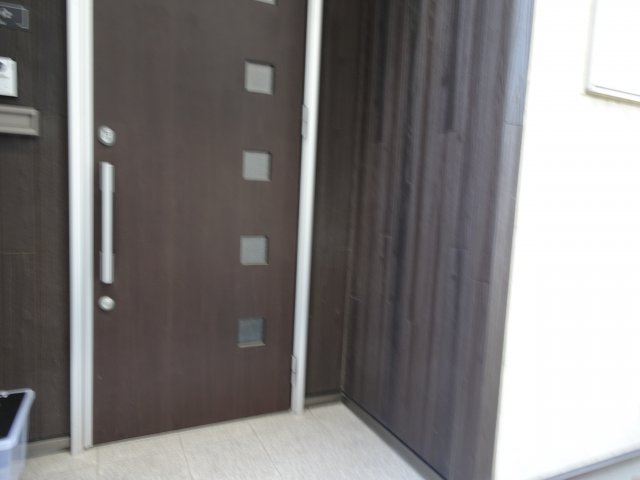 諏訪市中洲　中古住宅の玄関|おしゃれな玄関です