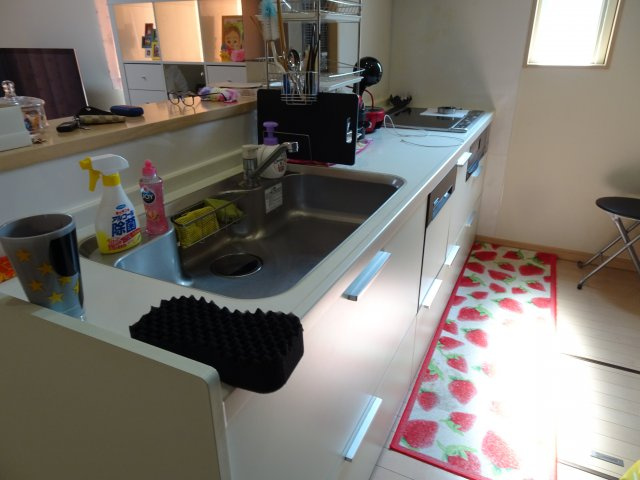 諏訪市中洲　中古住宅のキッチン|使いやすいキッチン、IHです。