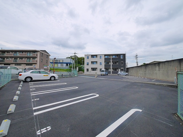 ガーデンハウス帝塚山の駐車場