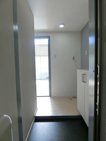 ベルトピア岩倉の玄関