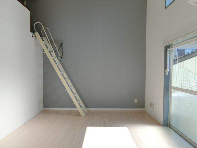 ベルトピア岩倉の居間・リビング