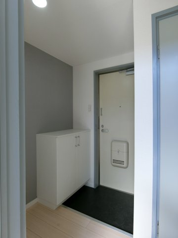 ベルトピア岩倉の玄関