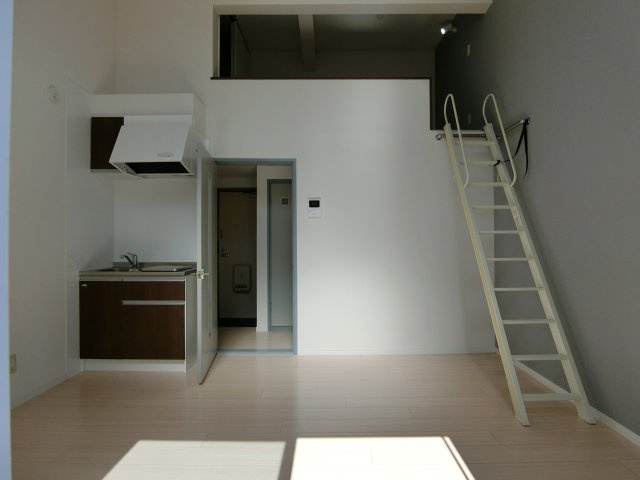 ベルトピア岩倉の居間・リビング