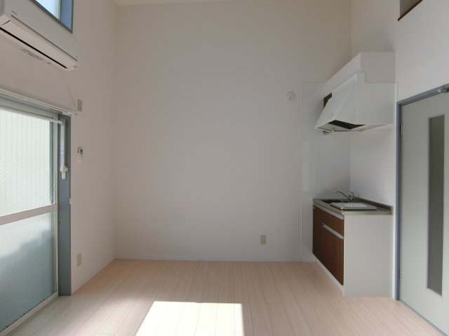 ベルトピア岩倉の居間・リビング