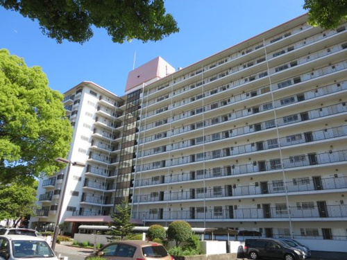 ローレルハイツ南福岡 薬院での不動産売買 売却はすみか不動産にお任せください