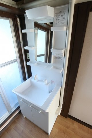 多聞台ビル2号棟の洗面所