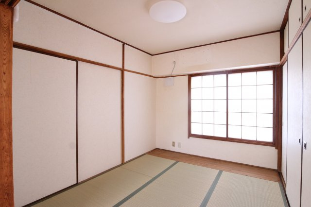 多聞台ビル2号棟の寝室