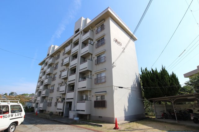 多聞台ビル2号棟の外観