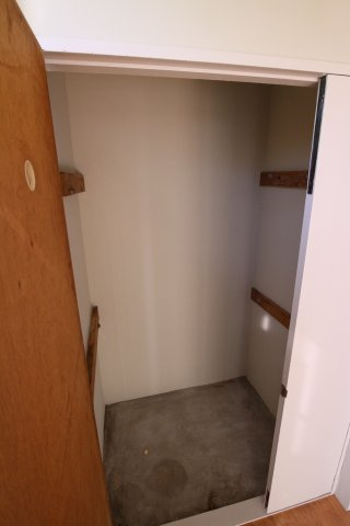 多聞台ビル2号棟の収納