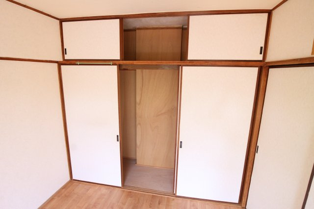 多聞台ビル2号棟の収納