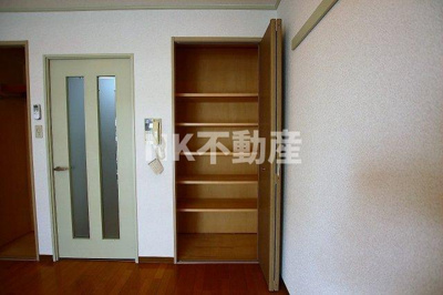 【収納】 | サンモール（布施賃貸） | ちょっとした収納スペースも充実しています