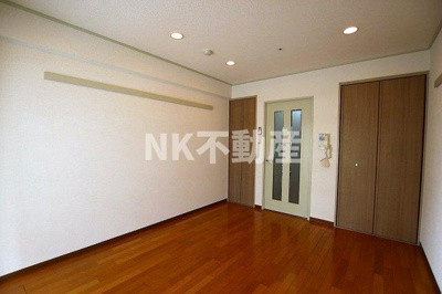 【居間・リビング】 | サンモール（布施賃貸） | 洋室です