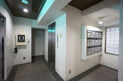 【エントランス】 | ホワイトキャッスル西川口 | ゆとりのあるエントランスです