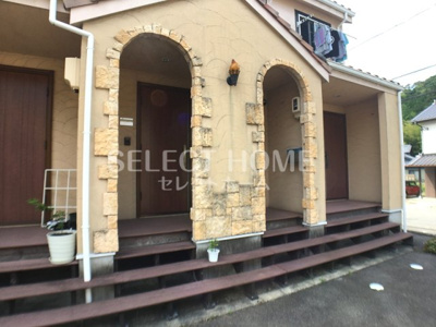 【エントランス】 | ネイ・ヴァンクール | エントランスです