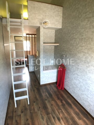 【居間・リビング】 | ネイ・ヴァンクール | ゆったりとした居間です