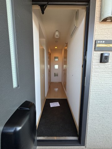 グランシャリオ新開の玄関