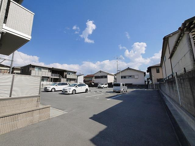 エスポワール　Ⅱ（大森町）の駐車場|駐車スペースもあります