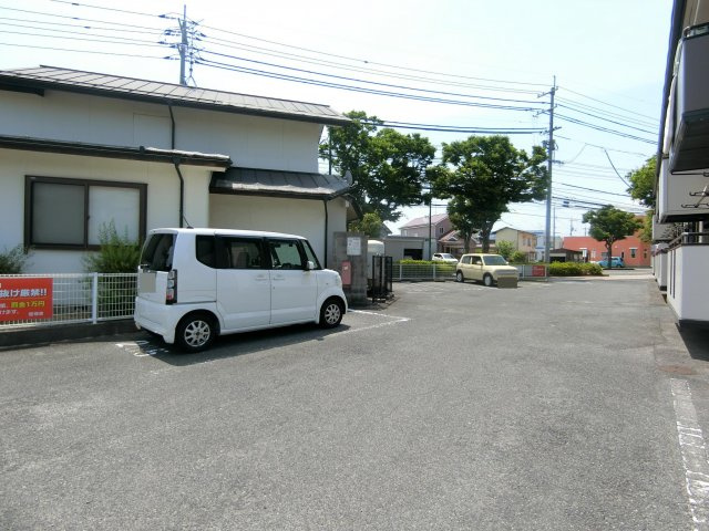 セジュールＫの駐車場