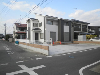 【前面道路含む現地写真】 | 前面道路含む現地写真です