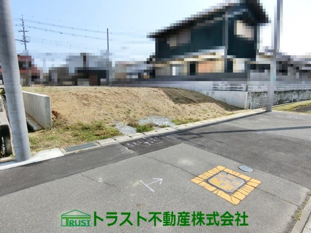 明石市大久保町福田１丁目３区画　1号地の前面道路含む現地写真