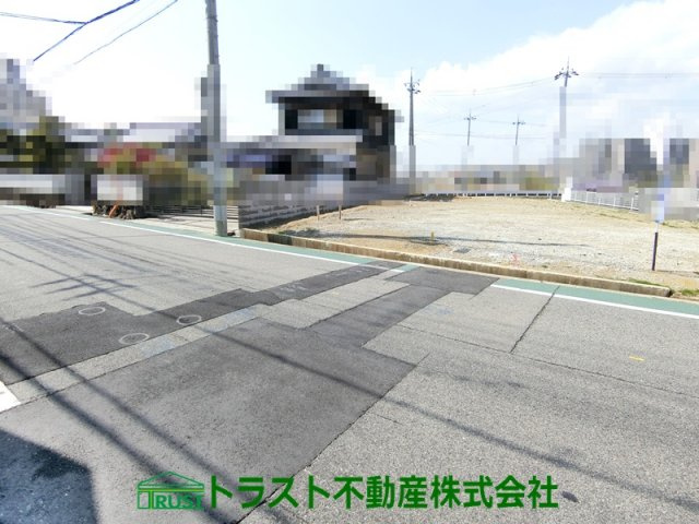 明石市大久保町福田１丁目３区画　２号地の前面道路含む現地写真