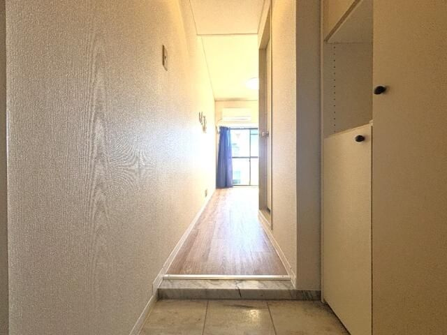 朝日プラザ三木町の玄関