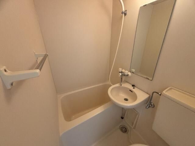 朝日プラザ三木町の浴室