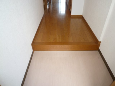 【玄関】 | ハイツエクセルV番館 | 明るい玄関です