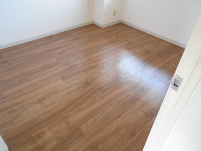 【洋室】 | メゾンエイコー能登川II