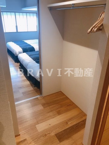 おおきに東心斎橋ビル　BRAVI不動産の収納|【おおきに東心斎橋ビル】たっぷりとした収納スペースです