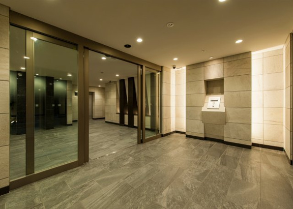 【エントランス】