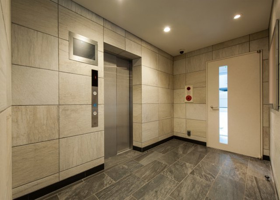 【エントランス】