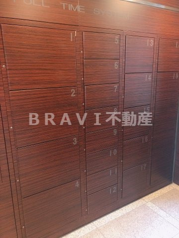 おおきに東心斎橋ビル　BRAVI不動産の設備|【おおきに東心斎橋ビル】宅配ボックス