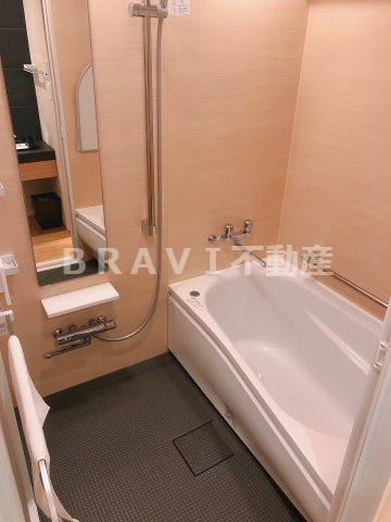 おおきに東心斎橋ビル　BRAVI不動産の浴室|【おおきに東心斎橋ビル】日々の疲れを癒すお風呂付です