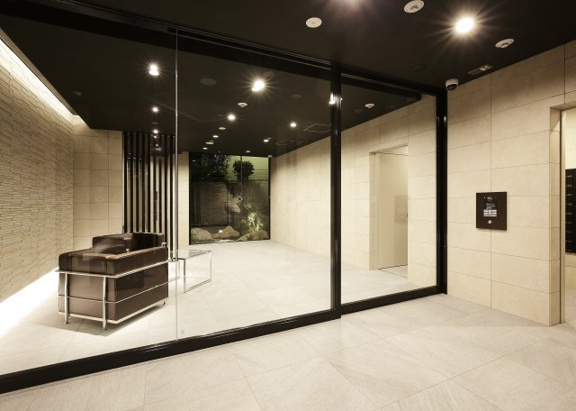 【エントランス】