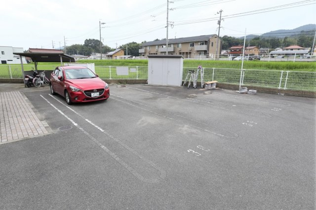 グランコート　A棟の駐車場