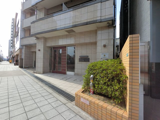 【エントランス】