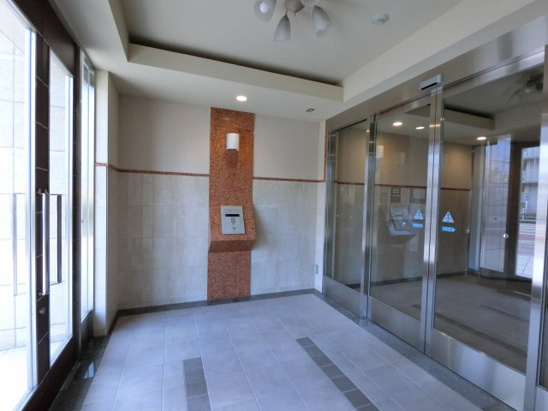 【エントランス】