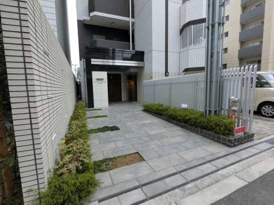 【エントランス】