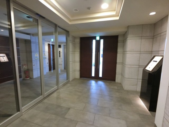 【エントランス】