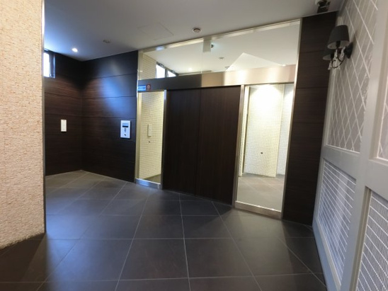 【エントランス】